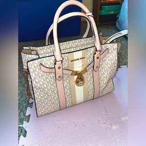 Vanilla & Pink Michael Kors purse